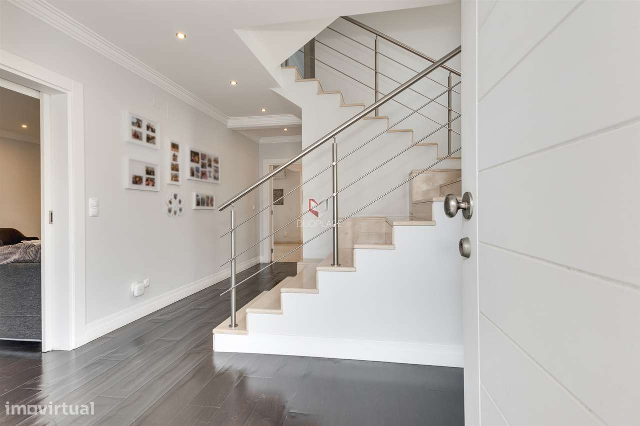 Moradia Premium T4 com Sótão, Ginásio, Garagem e Excelentes Áreas | Mo - Grande imagem: 3/60