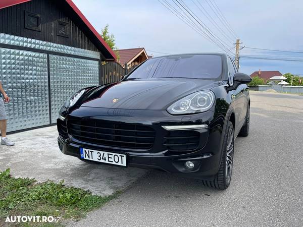 Porsche Cayenne E-Hybrid Tiptronic S Platinum Edition - 1