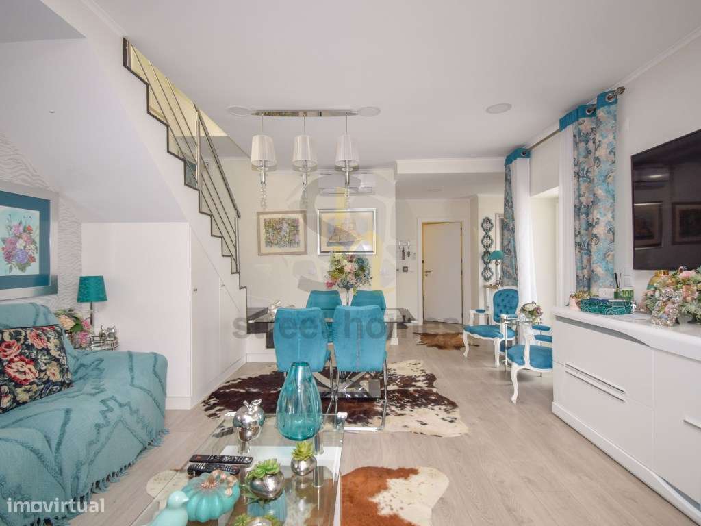 Apartamento T3 duplex com terraço no Centro Histórico de Carcavelos - Grande imagem: 3/26