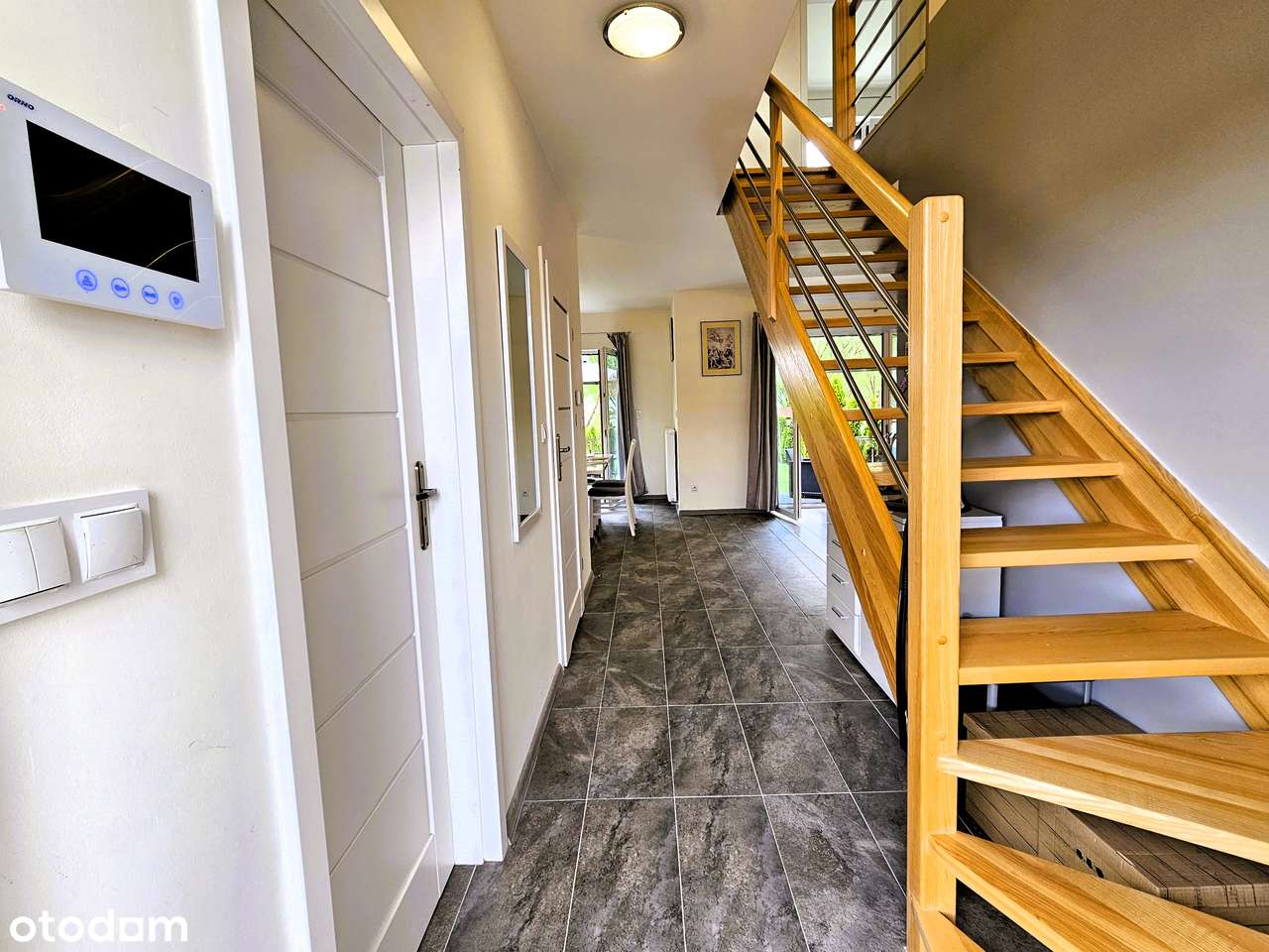 Gotowy do zamieszkania dom - ogródek / garaż - Pełny obrazek: 5/17