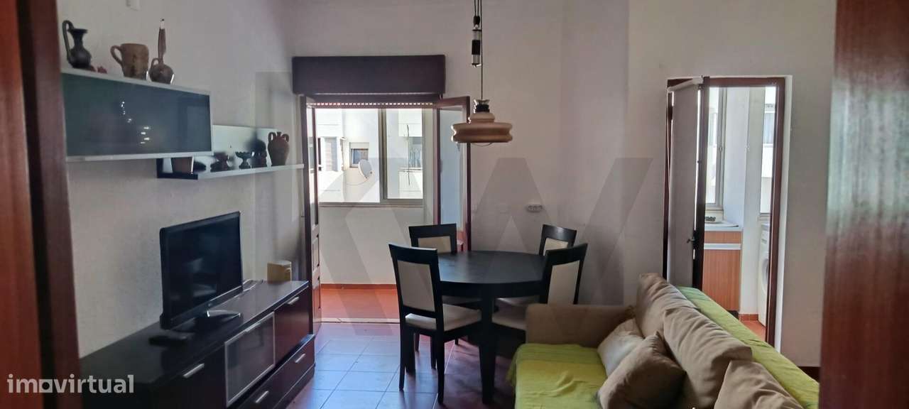 Apartamento T1 Remodelado a 1 Minuto da Praia – Armação de Pêra-9