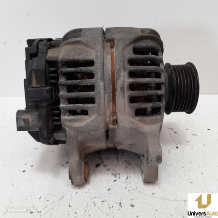 ALTERNADOR VOLKSWAGEN GOLF IV 1998 -028903028D - 2