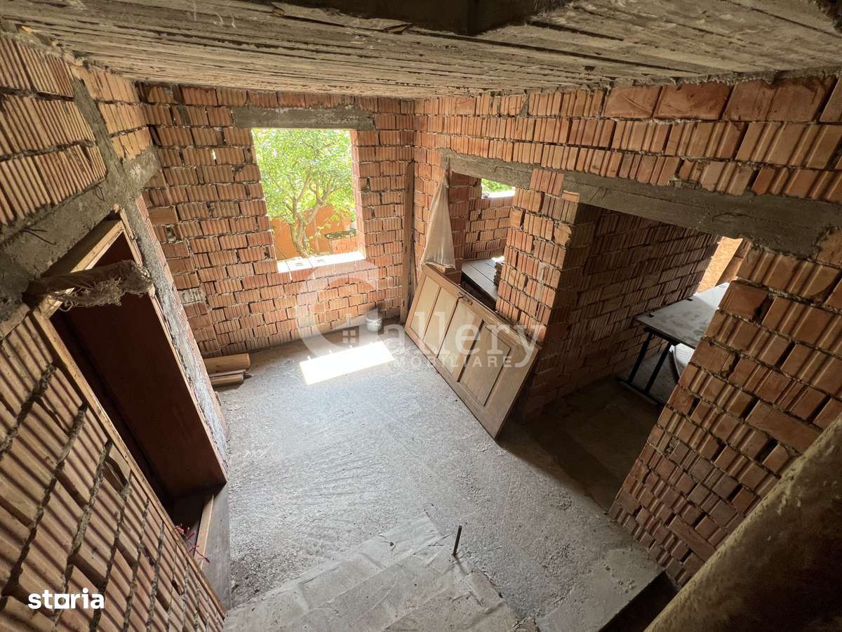 Oportunitate - Casa individuala 243 mp si Teren 374 mp - Cisnadioara-8
