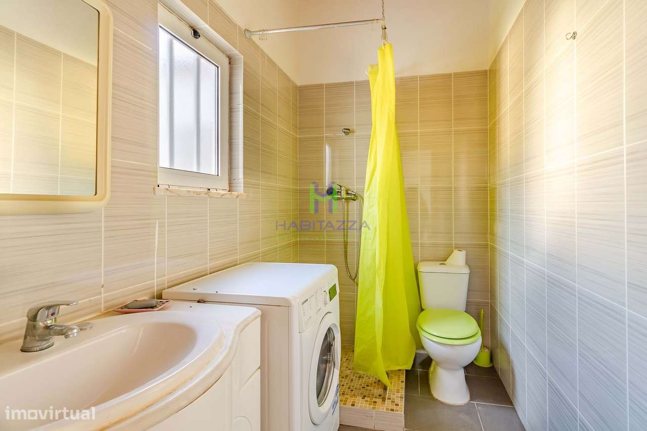 Moradia T1 com Jardim e Logradouro, em Budens, para Venda-15