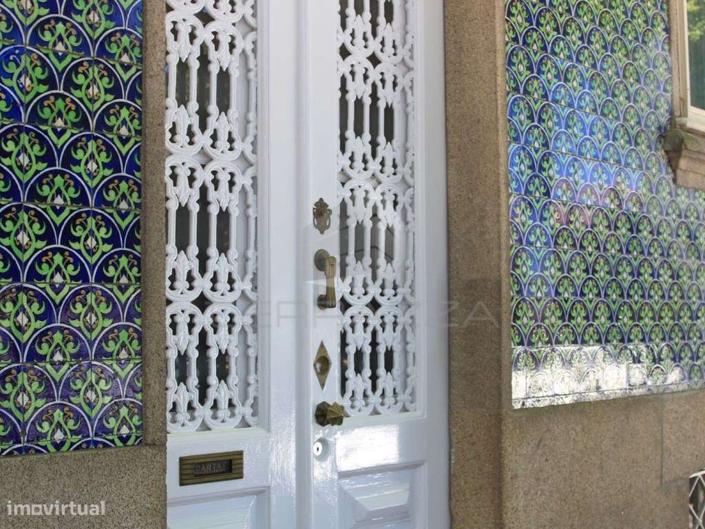 MORADIA INDEPENDENTE EM FRENTE AO JARDIM ARCA D'ÁGUA - PARANHOS - P...-0