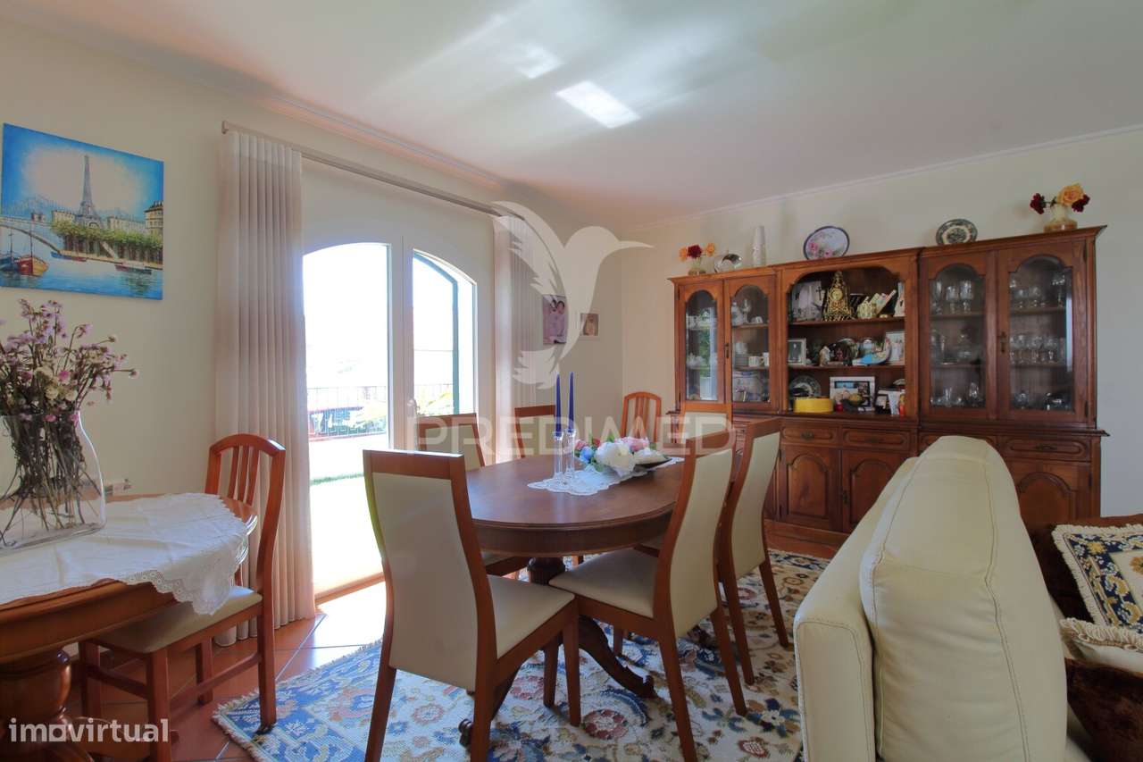 Moradia T3 r/chão e 1º andar com garagem e jardim em Esgueira, Aveiro - Grande imagem: 5/34