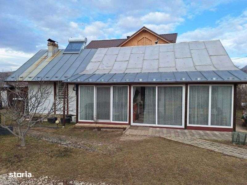 Vand casa cu teren Campulung Muscel jud. Arges - Imagine principală: 5/8