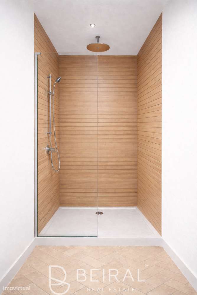 Apartamento Duplex T3+1 com terraço em Campo de Ourique-5