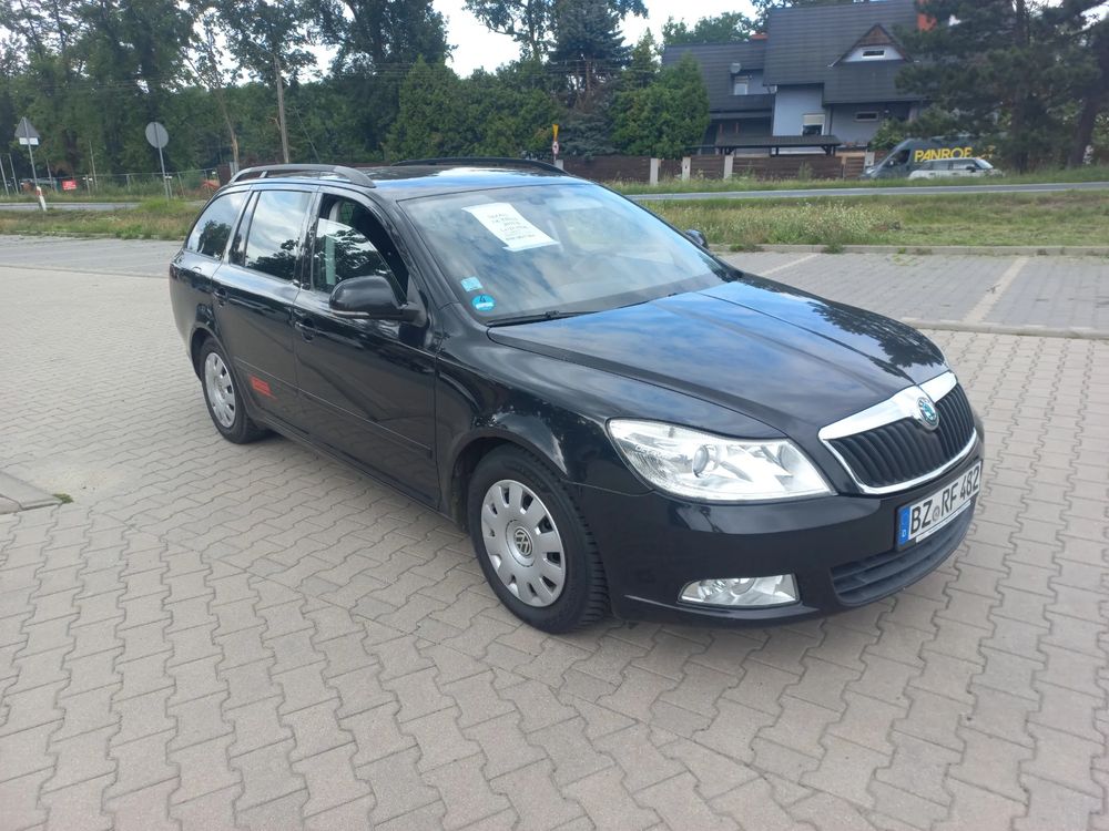 Skoda Octavia II (2004-2013) 1.6 TDI DPF DSG Elegance 2010