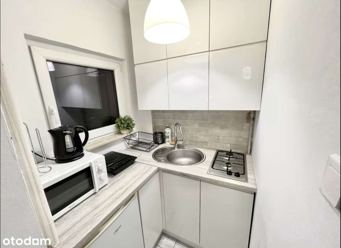 Kawalerka z balkonem przy Żelaznej - Pełny obrazek: 4/7