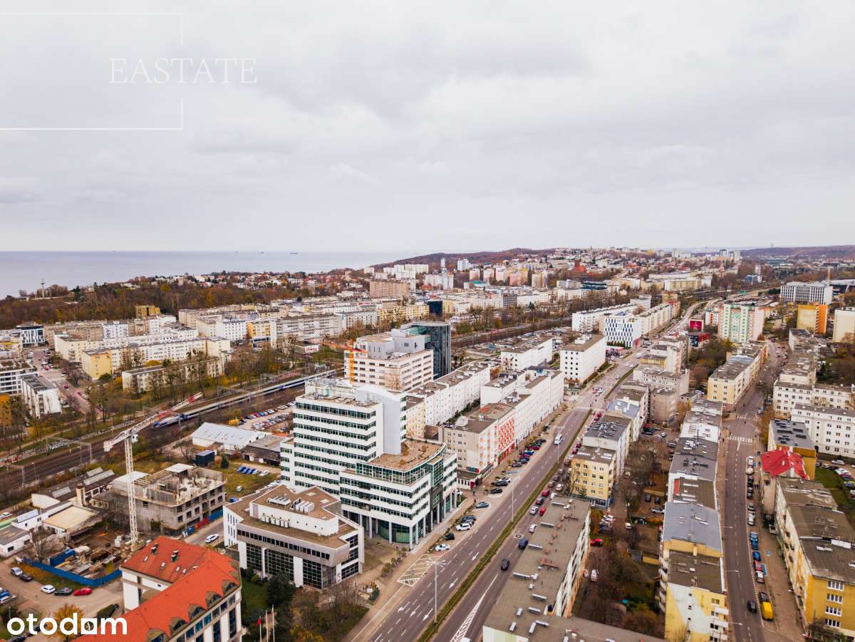 Słoneczna kawalerka w sercu Gdyni!-11