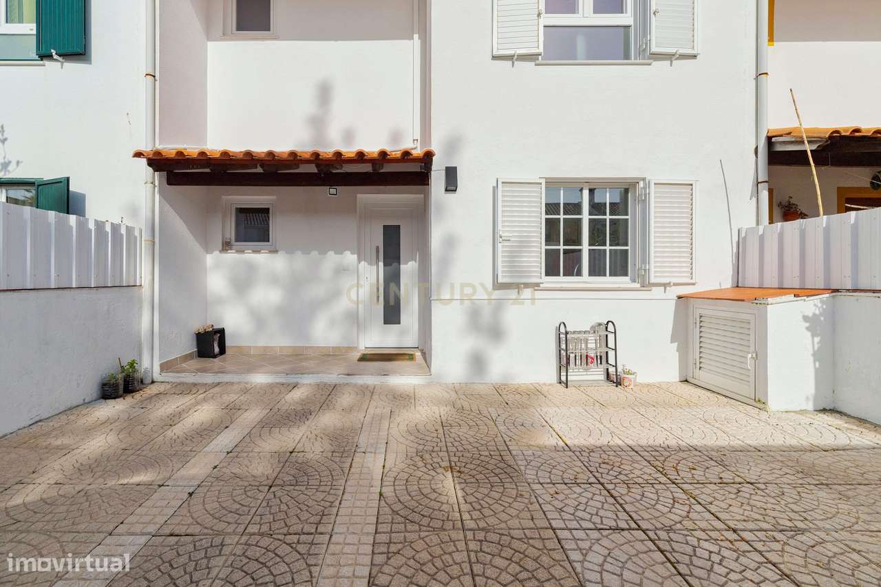 Moradia T3  situada em S. Lourenço Azeitão - Grande imagem: 4/24