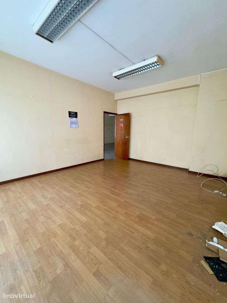 Loja para Comércio em São José de São Lázaro (Braga) - Grande imagem: 5/9