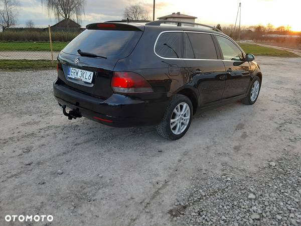 Volkswagen Golf 1.6 TDI DPF Highline - 11