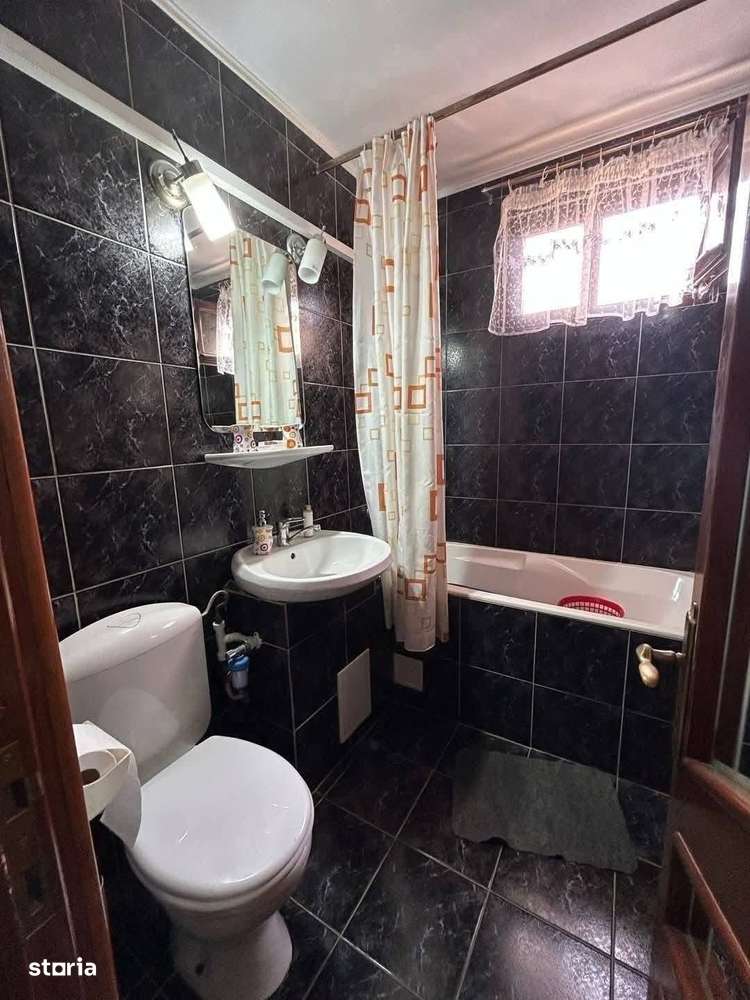 De vanzare 2 camere in zona Scolii nr 1, mobilat și utilat, 53.000€ - Imagine principală: 3/6