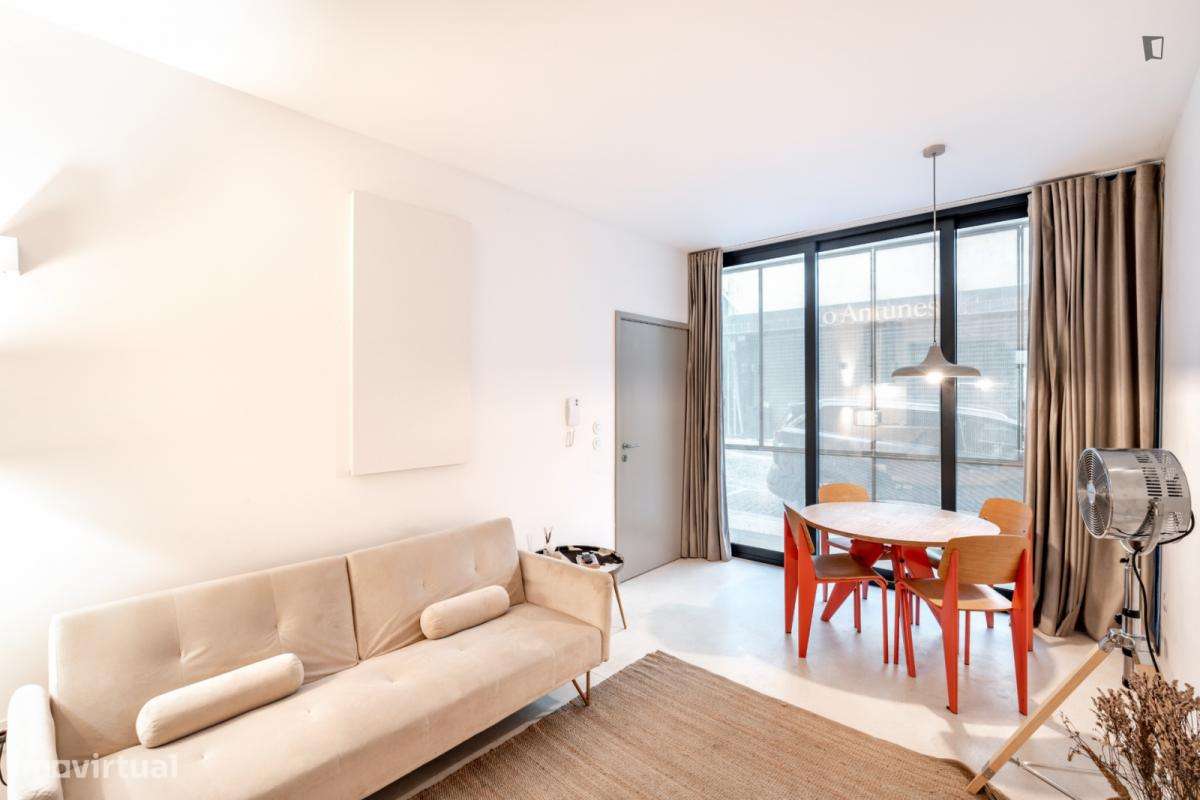 Apartamento com 1 quartos - localizado em Santo Ildefonso Porto - Grande imagem: 4/10