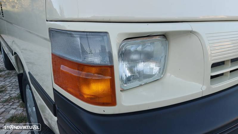 Toyota HiAce 2.4 D LH102L 4 Vidros - 46