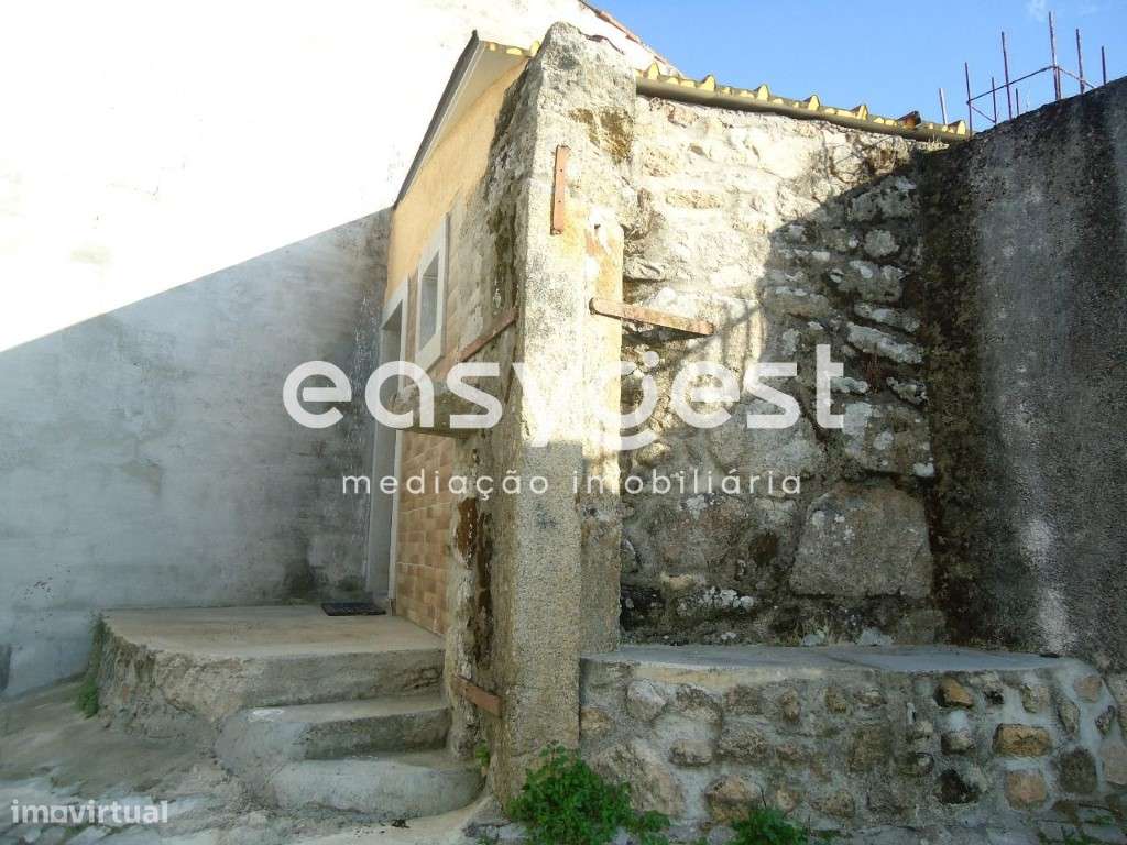 Quintinha rustica tipologia T1 no centro da vila de Alcains - Grande imagem: 4/50