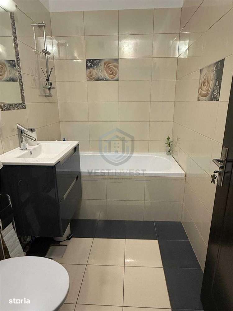 Apartament cu 3 camere in Piata Bucuresti-3