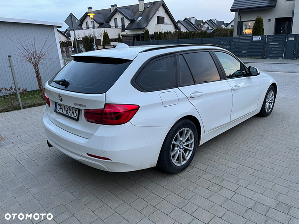 BMW Seria 3 320d Touring - 5