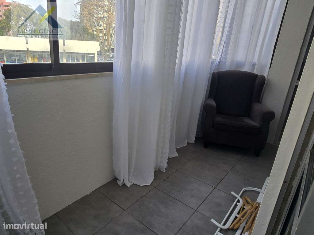 Apartamento T1 com varanda no Bonfim em Setúbal-16