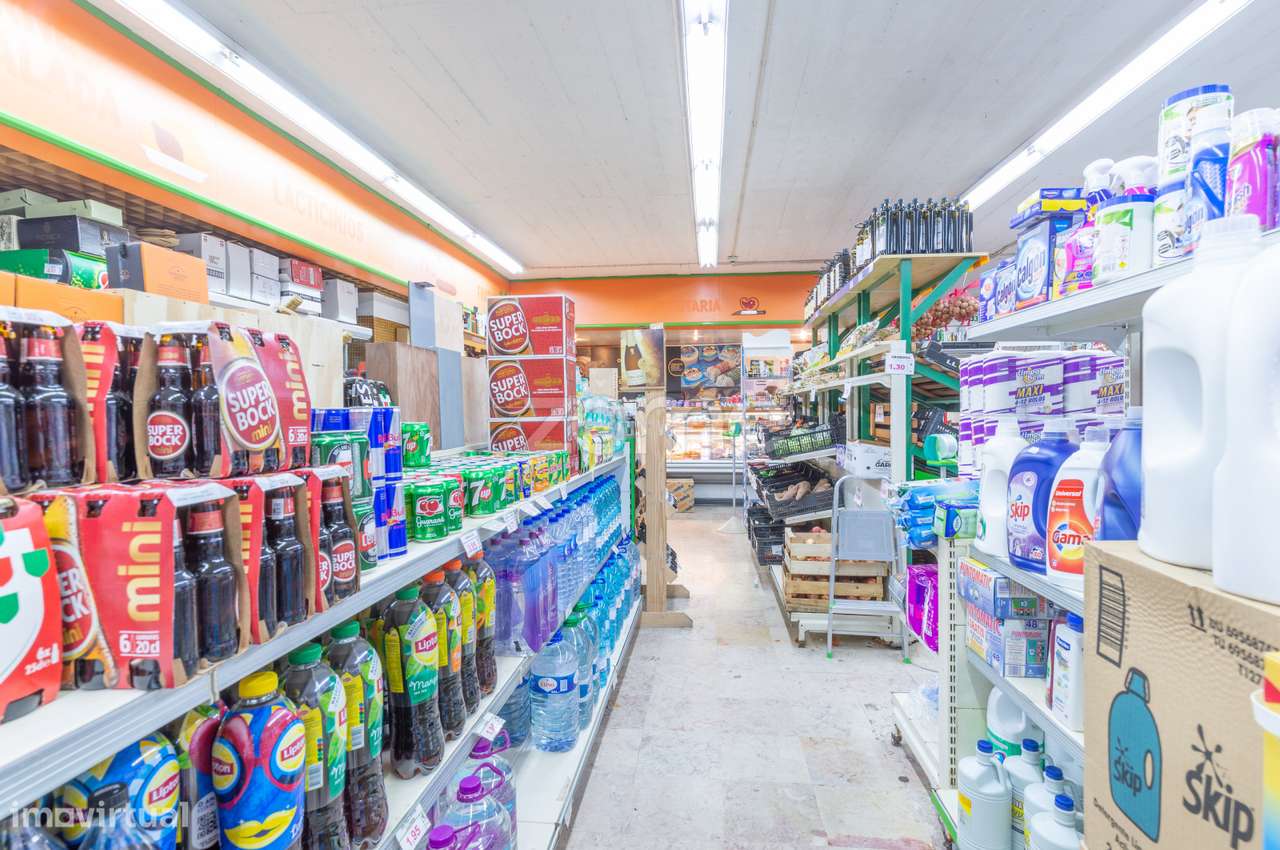 Minimercado p/ trespasse - no Mercado de Rio de Mouro - Grande imagem: 3/23