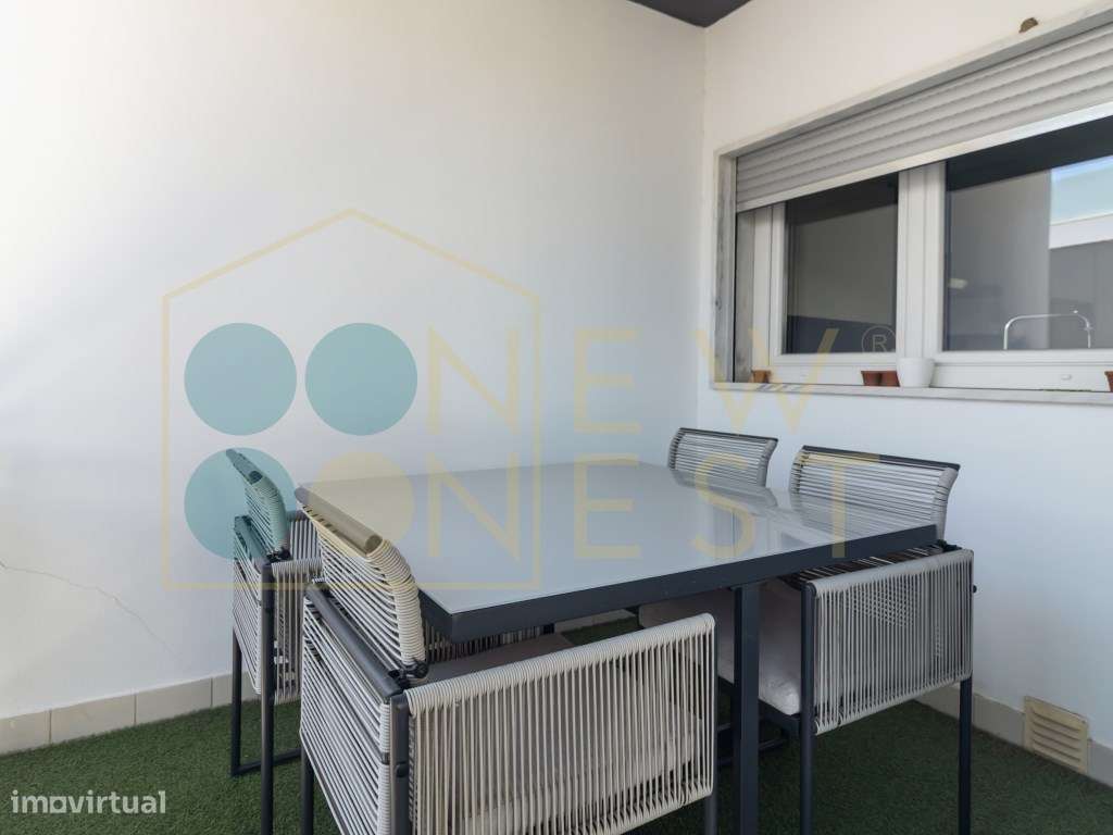Apartamento T4 com Terraço, 3 varandas, 2 Parqueamentos e Arrecadaç...-13