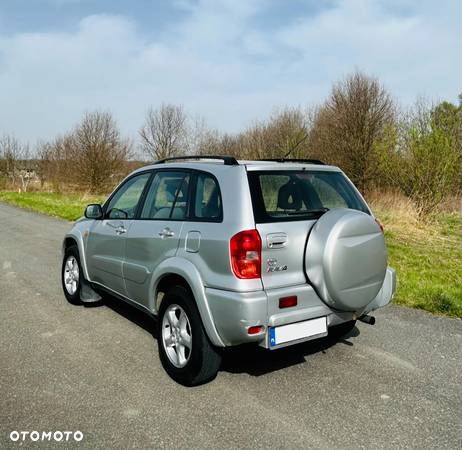 Toyota RAV4 2.0 D-4D 4x4 - 12