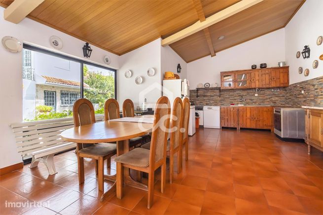 Moradia Isolada T8 em terreno de 1000 m2 em Belverde-3