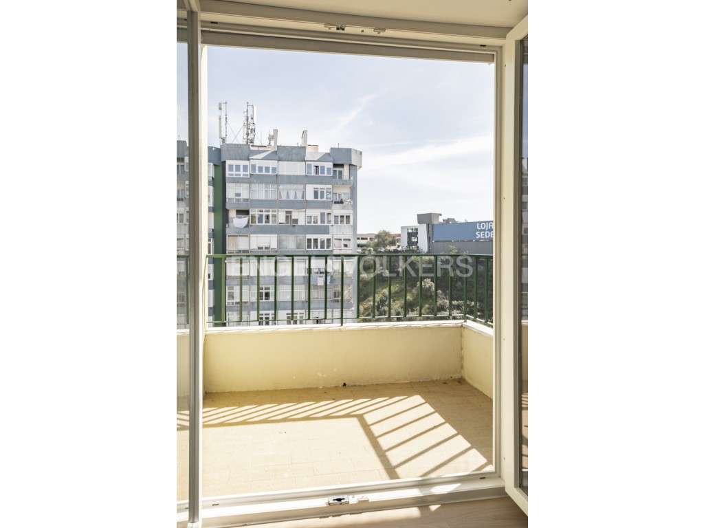 T2 totalmente renovado em Carnaxide - Grande imagem: 4/23