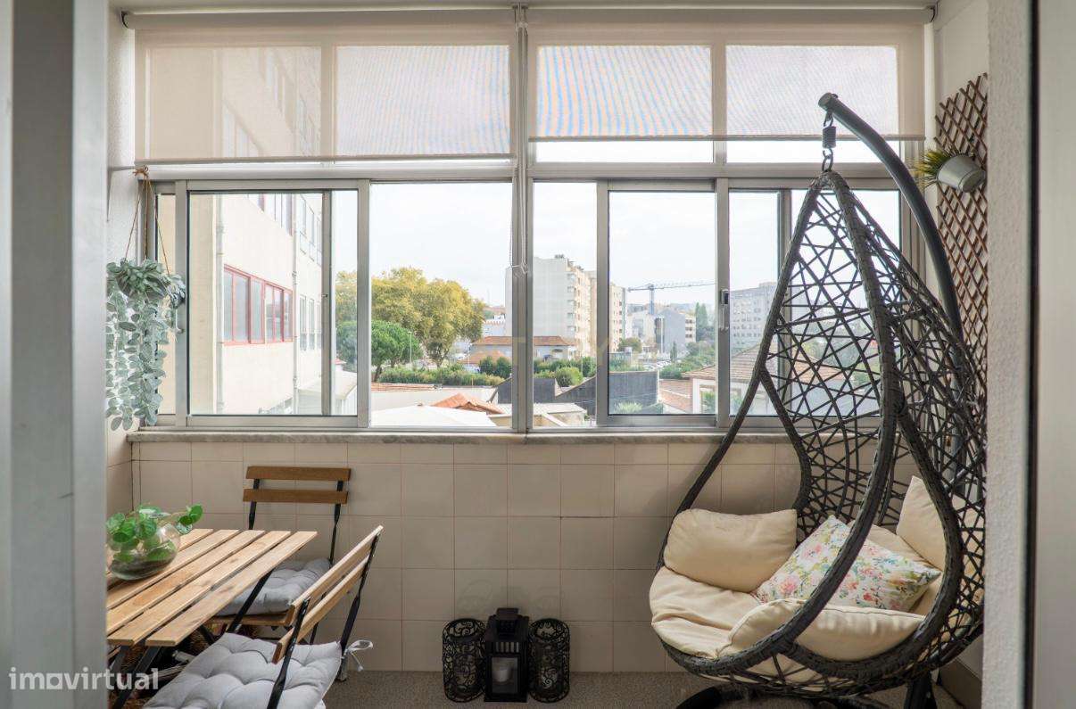 Apartamento T3 Renovado no coração de Matosinhos-11