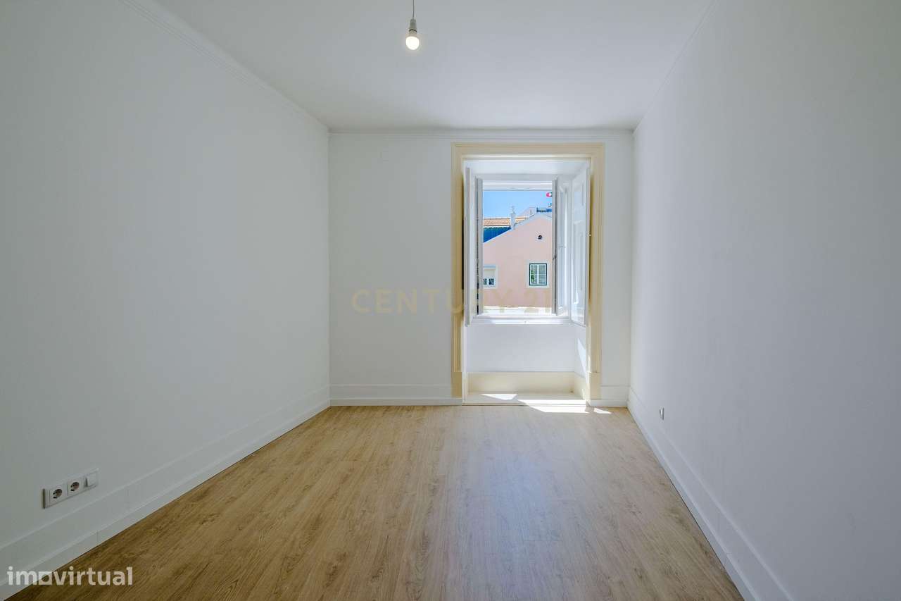 Apartamento T5 no Chiado-18