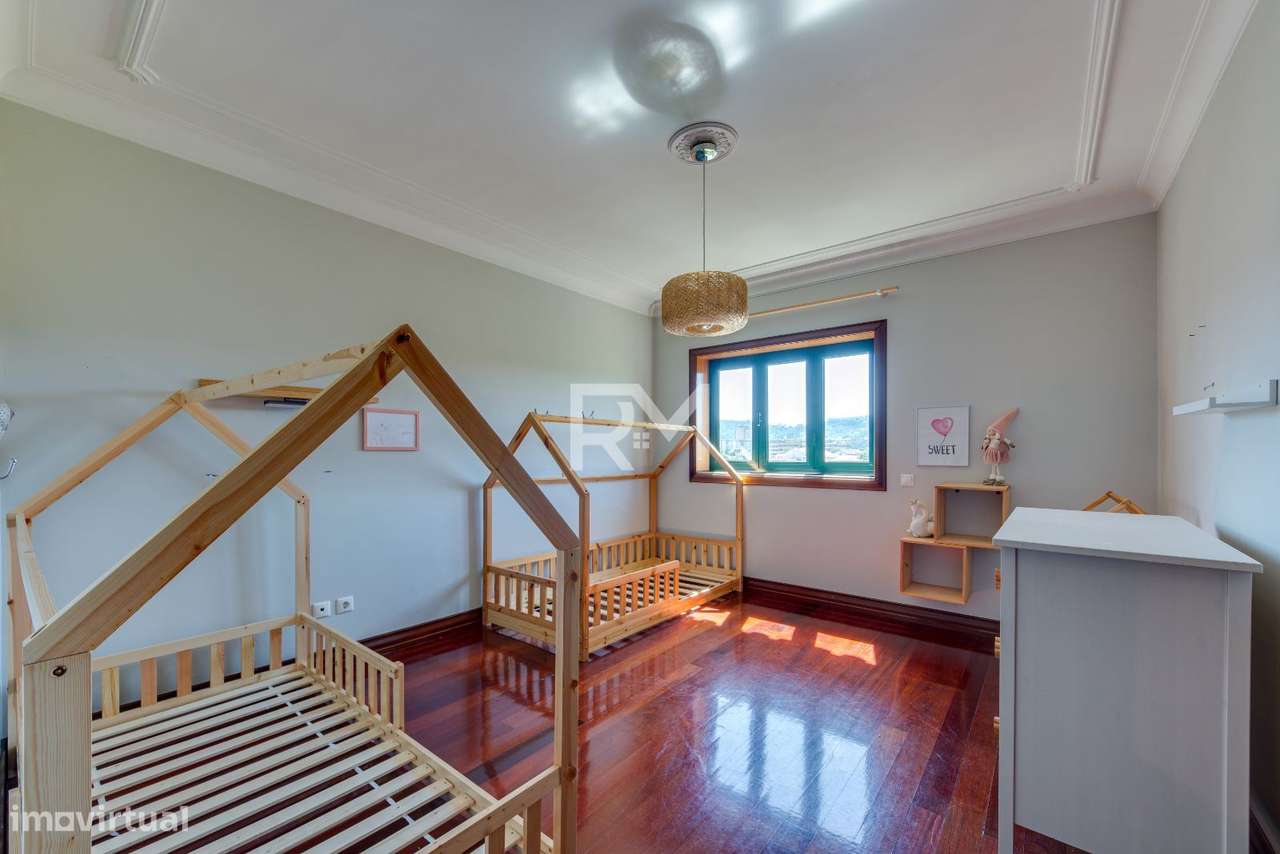 MORADIA T5 COM ESPAÇO EXTERIOR | SUSÃO, VALONGO-15