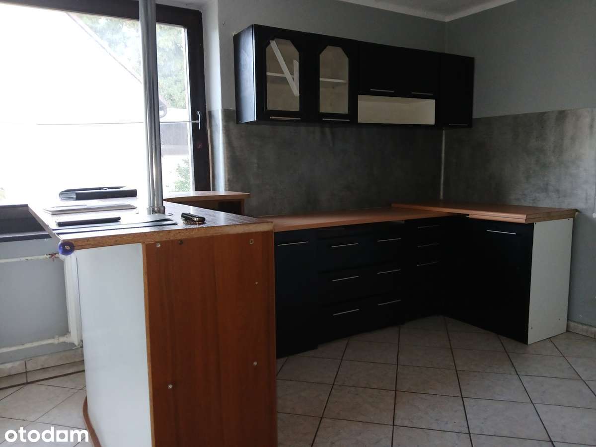 Dom z garażem i dużym ogrodem !-9