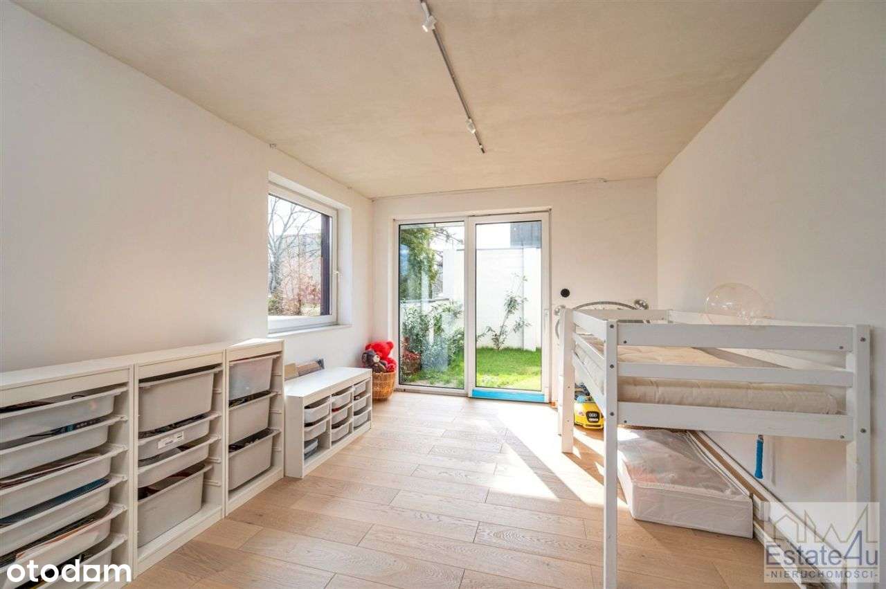 Jak dom, ogród, własny garaż, winda. Przytulne :)-8