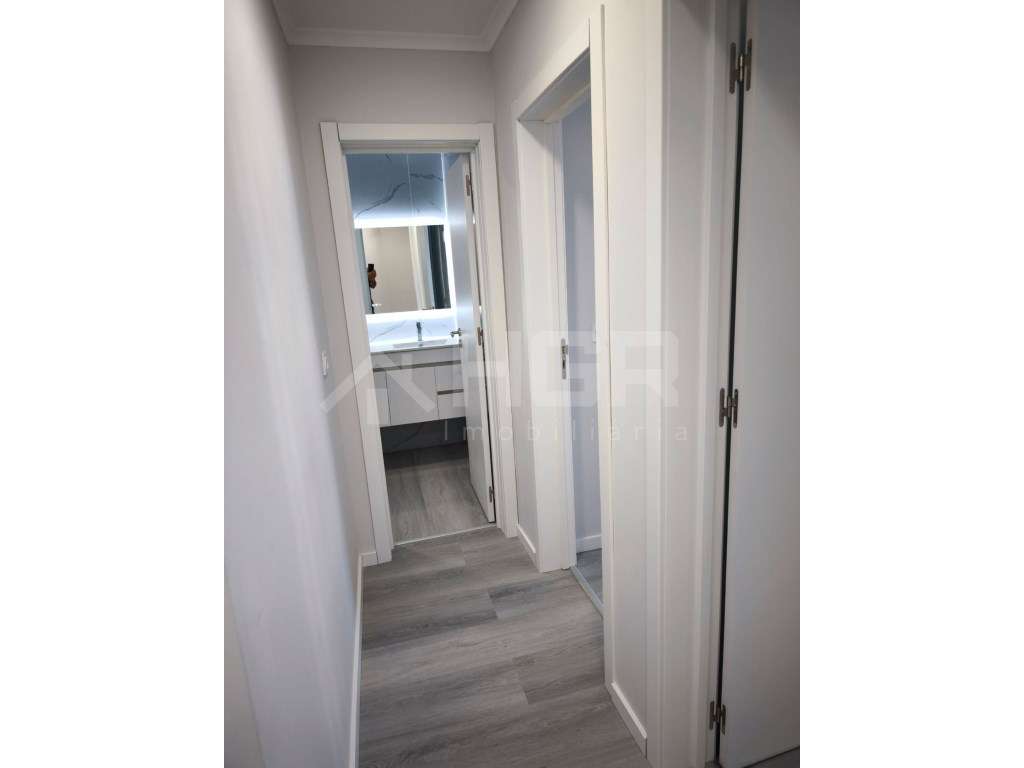 T4 | TOTALMENTE RENOVADO | BOAS ÁREAS | 2 CASAS DE BANHO | AMORA - ...-19