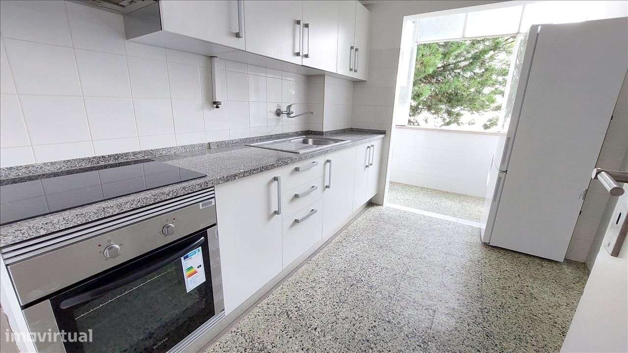 Apartamento T2 em Rio de Mouro - Grande imagem: 5/18