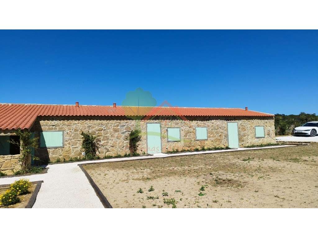 Terreno rústico com vista de mar e casa-5