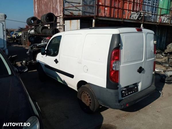 Dezmembrez Fiat Doblo 1,3 jtd - 3