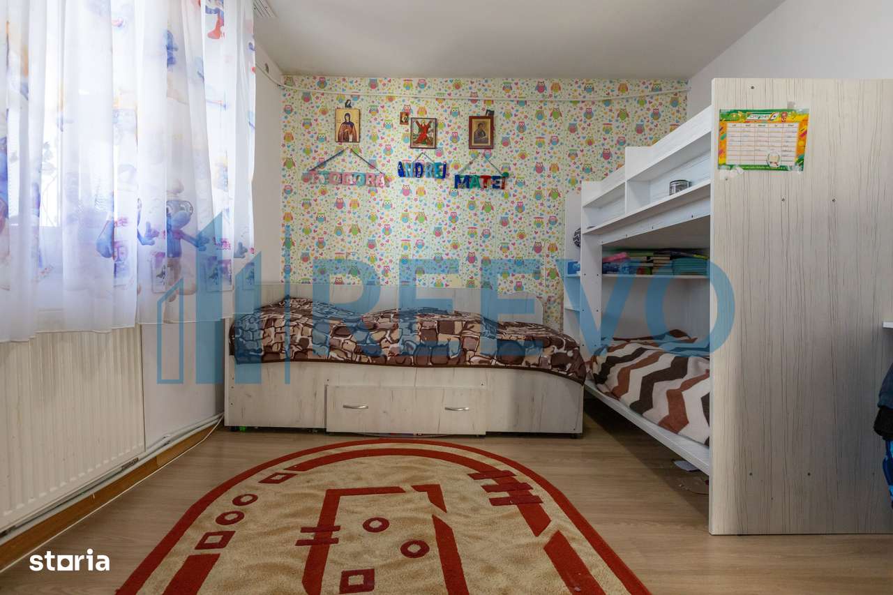 Apartament de vanzare cu doua camere, decomandat - str Cornisa Bistrit-12