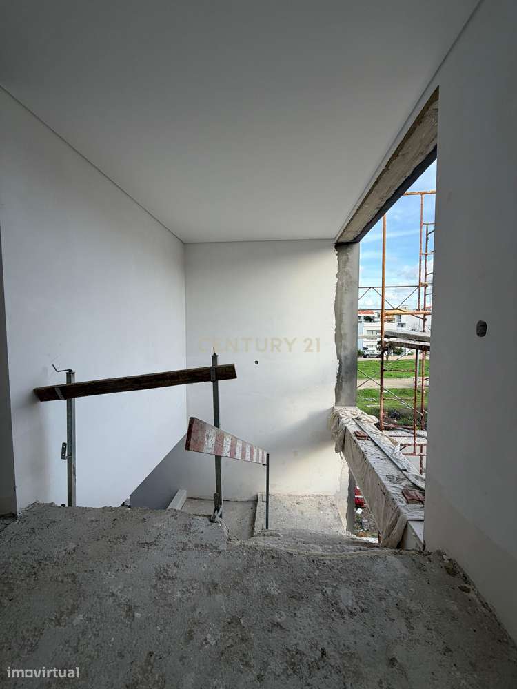 Moradia T3 c/piscina - Foros de Amora - Grande imagem: 2/14