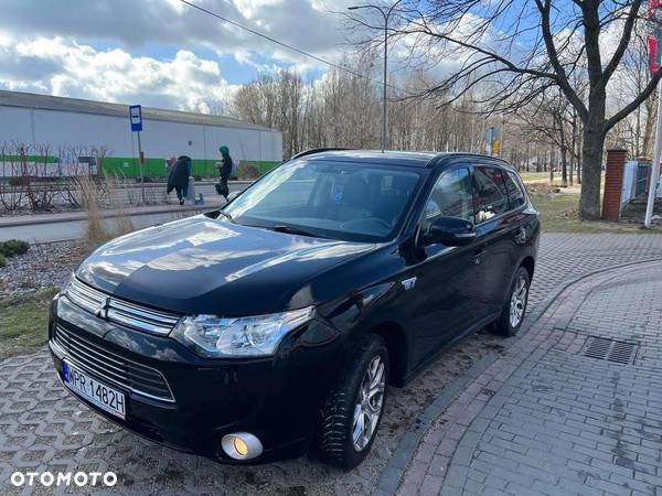 Mitsubishi Outlander PHEV Intense + - 4