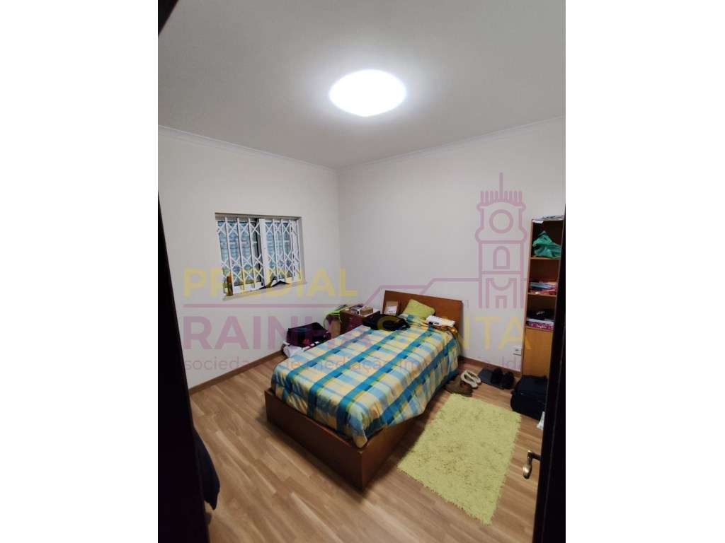 Moradia T3 com Garagens e Tertúlia - Amiais de Cima-12