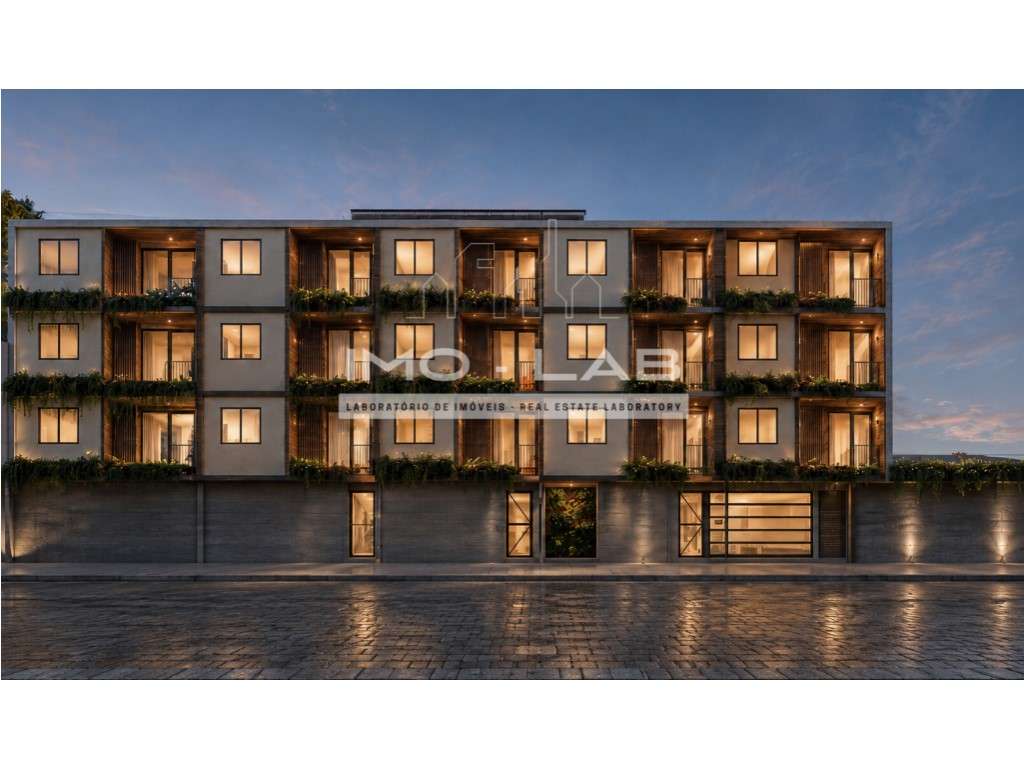 Terreno 1.878m2 - PROJECTO APROVADO - 15 Apartamentos - Funchal-1