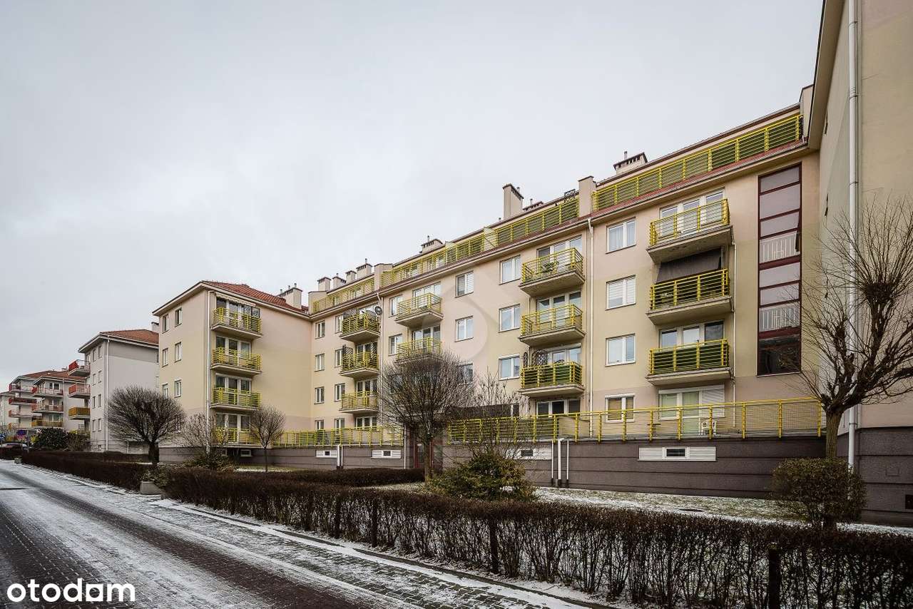 Kraków – 4-pokojowe, dwupoziomowe mieszkanie z balkonem i tarasem-0