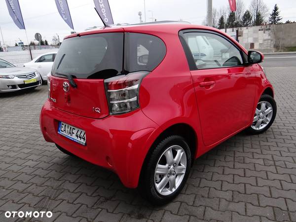 Toyota iQ 1.0 - 3