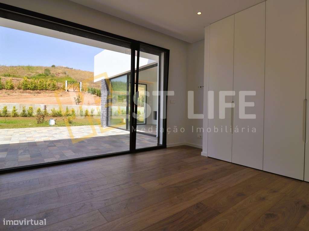 Moradia Térrea T4 com cave com vistas panorâmicas - localizada em B...-27