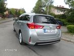 Toyota Auris 1.6 Premium + - 6