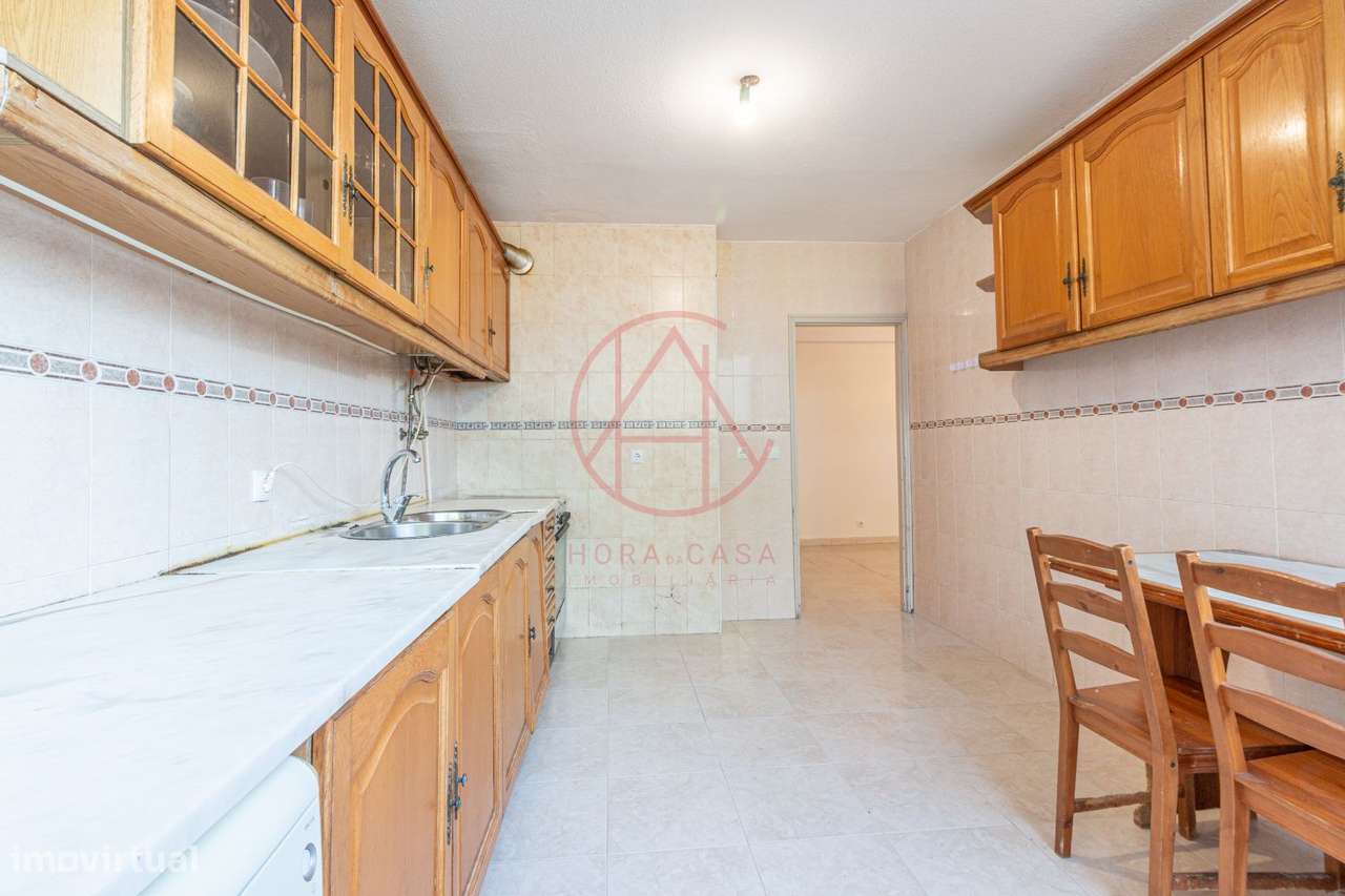 APARTAMENTO T3 1º andar c/ elevador - Sto Antonio da Charneca-16