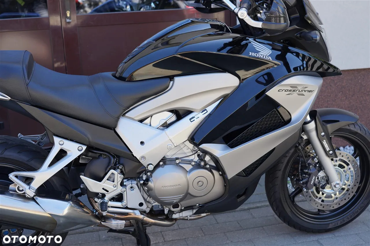 Honda VFR - 8